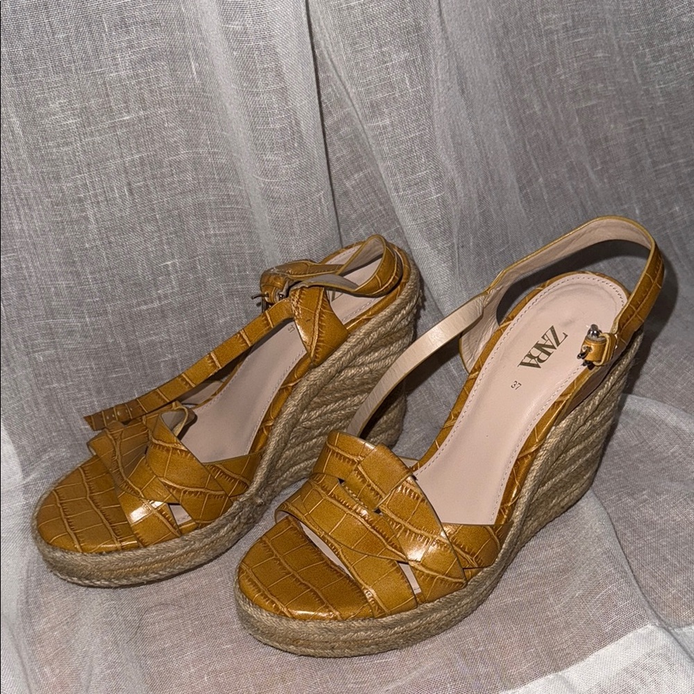 Zara Women's Brown Yellow Croc-Embossed Wedges
